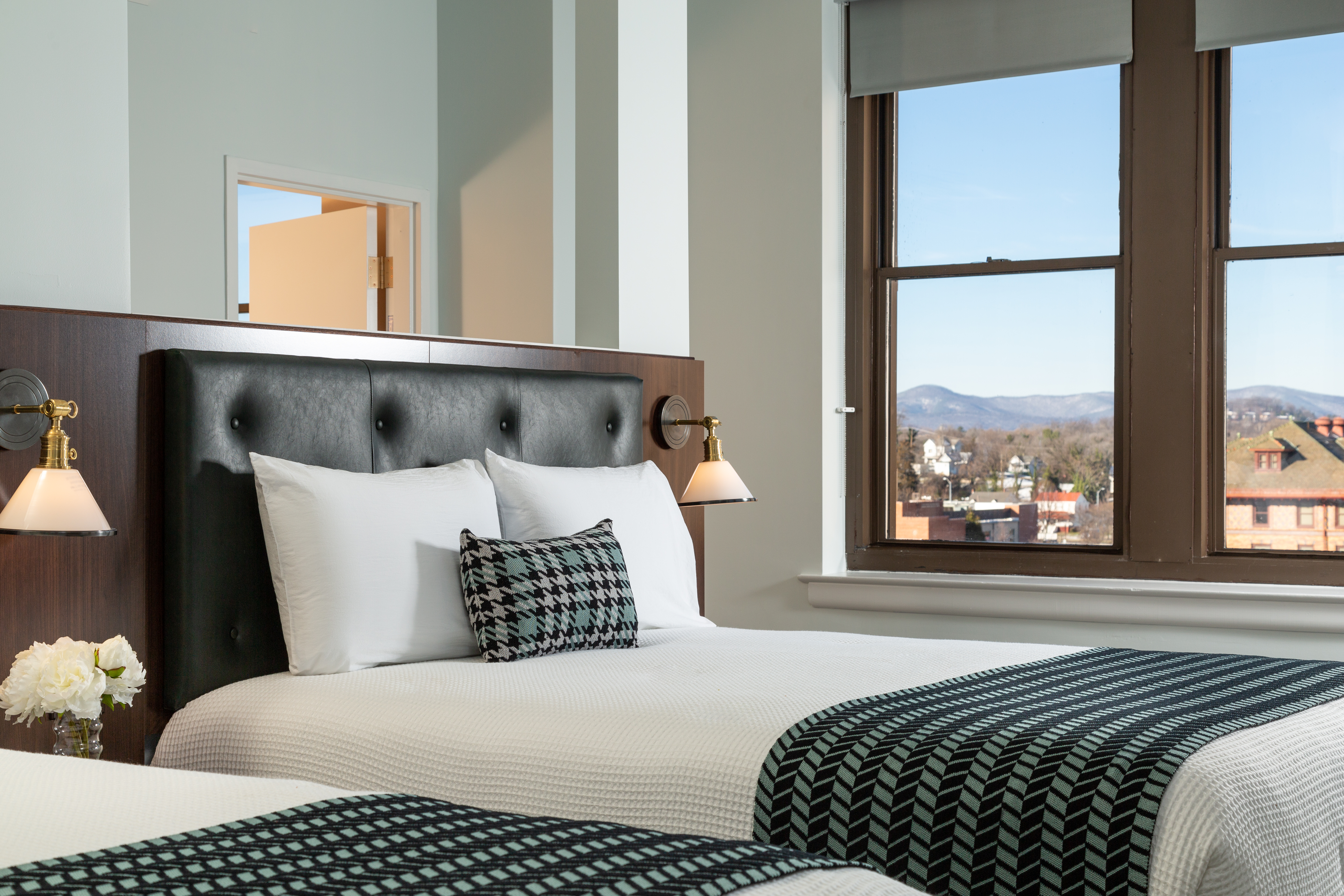 Classic Double Queen Details - Roanoke Hotel Rooms