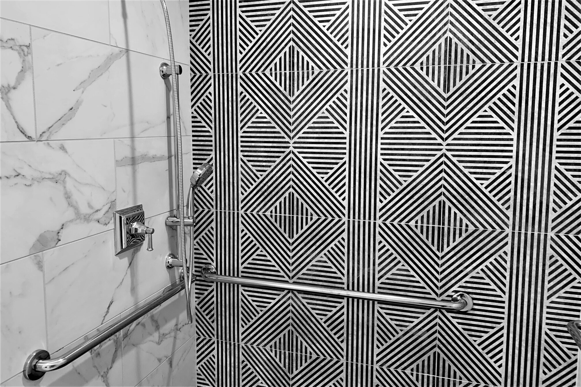 ADA Shower Details - Roanoke Hotel Rooms