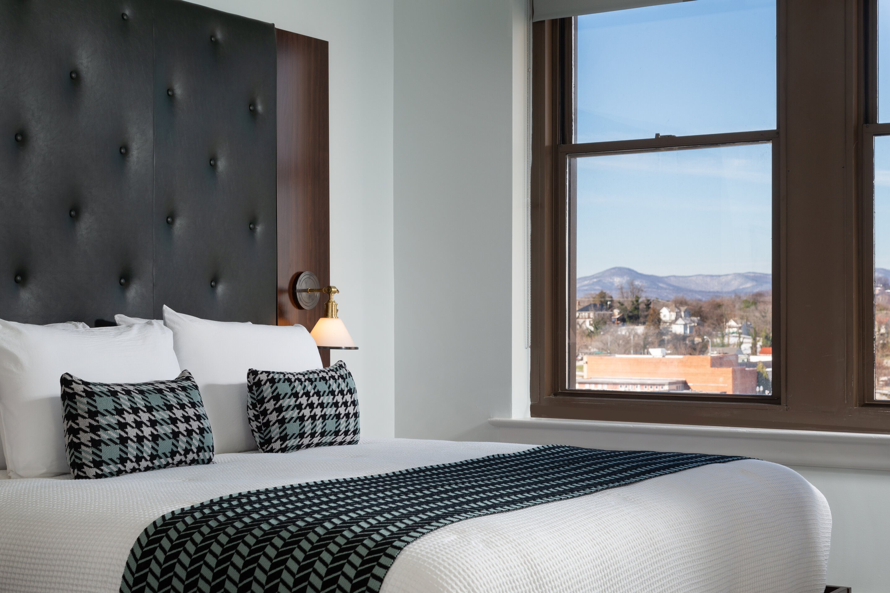 ADA King Room - Roanoke Hotel Rooms